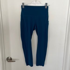 Lululemon align leggings with pockets size 6 23 inch crop